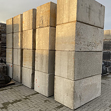 Gebruikte Megablokken 160x80x80 cm. (LxBxH) Nok