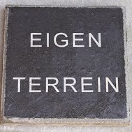Teksttegel 30x30x6 cm zwart/wit Eigen Terrein
