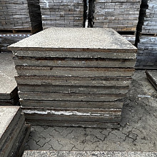 Gebruikte betonplaat 200x150x12 met hoeklijn A-keus