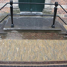 Oude gebakken IJsseltjes Geeltjes (op pallets)
