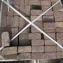 Partij 57: Oude gebakken Dikformaten rood (op pallets)