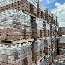 Gebruikte betonklinkers, 21x21x8 cm heide rood (op pallets)