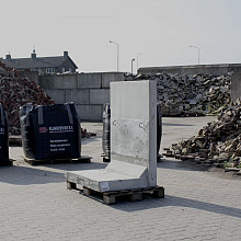 Profi- Keerwand grijs 130 cm hoog, 49 cm Lang, ca.79-85 cm voet