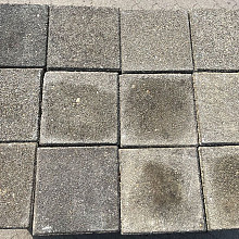 Betontegel 30x30x4,5 cm grijs gebruikt