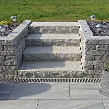 Graniwall grey rockface 40x16x8 cm. 2 ruwe zijdes