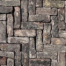 Oude gebakken dikformaten Deventer genuanceerd (op pallets)