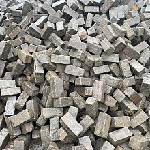 Oude gebakken keiformaten Hamburg (op pallets)