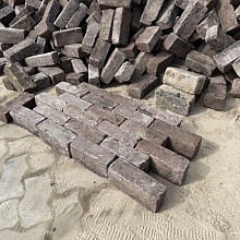Oude gebakken dikformaten Deventer rood-paars (op pallets)