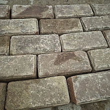 Oud gebakken keiformaat Zuidspoor (op pallets)