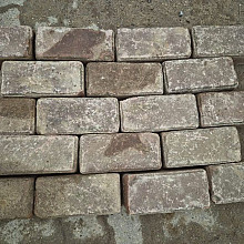 Oud gebakken keiformaat Zuidspoor (op pallets)