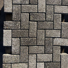 Gebruikte betonklinkers, 22x11x7 cm zwart, type Lobith, (op pallets)