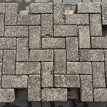 Gebruikte betonklinkers, 22x11x7 cm paars, type Lobith, (op pallets)