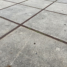 Gebruikte betonplaat 200x200x14 cm met hoeklijn B-keus