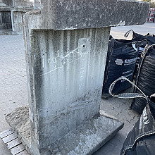 Keerwand gebruikt hoekelement 155x115/100x115 Grijs, hoogte x lengte x voet in cm.