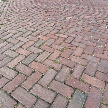 Oude gebakken keiformaten rood/paars Weurt (los gestort)